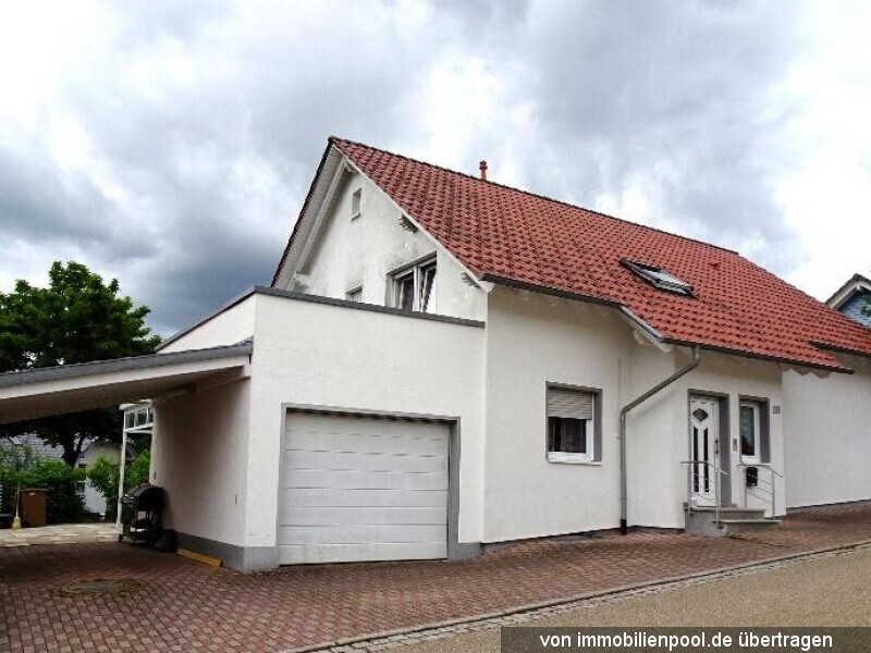 Foto 1 von 2 — Einfamilienhaus mit Garage und Carport