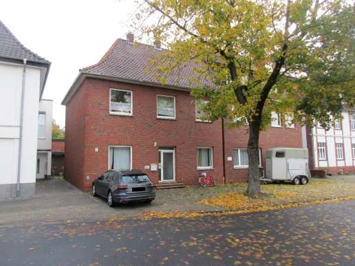 Foto 3 von 9 — Mehrfamilienhaus, Mehrfamilienhaus