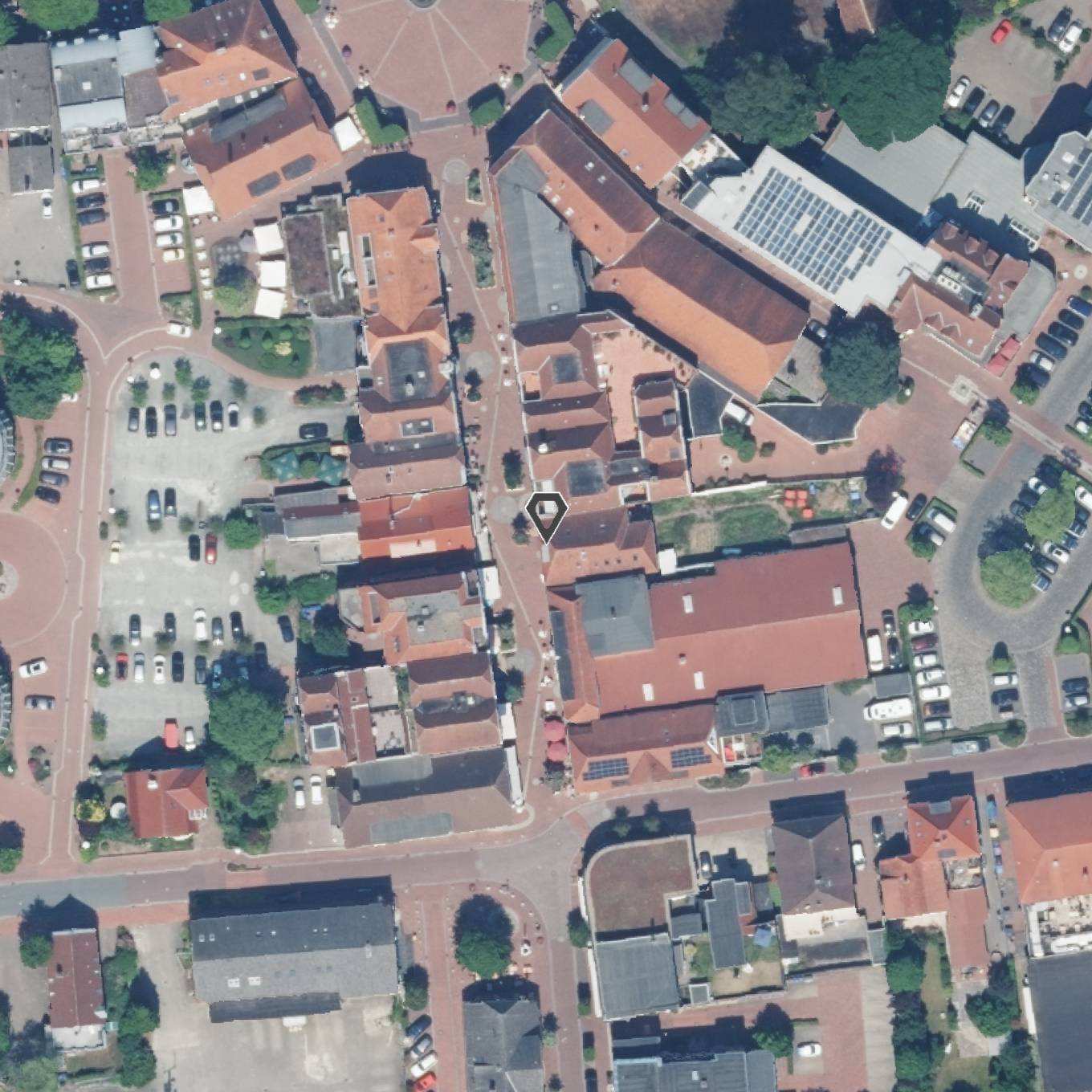 Foto 7 von 31 — Wohn-/Geschäftshaus