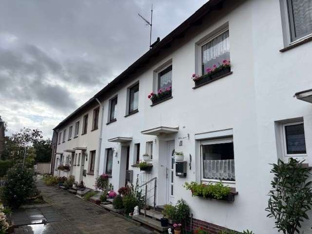 Foto 1 von 4 — Reihenhaus