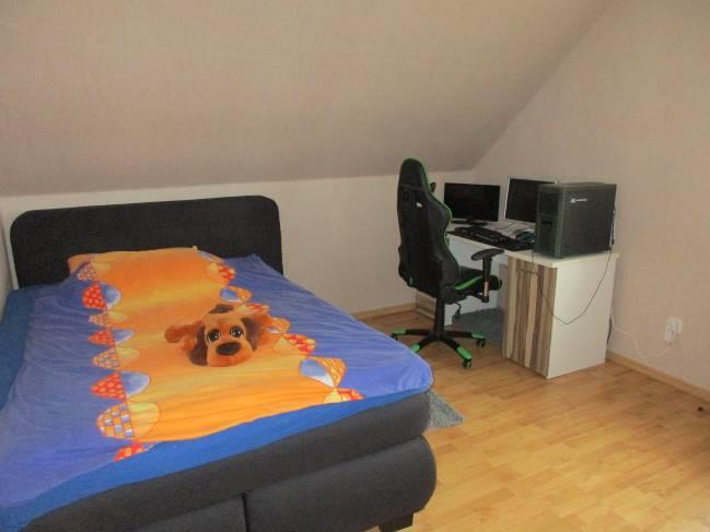 Foto 12 von 23 — Wohn-/Geschäftshaus, Einfamilienhaus mit Nebengebäuden