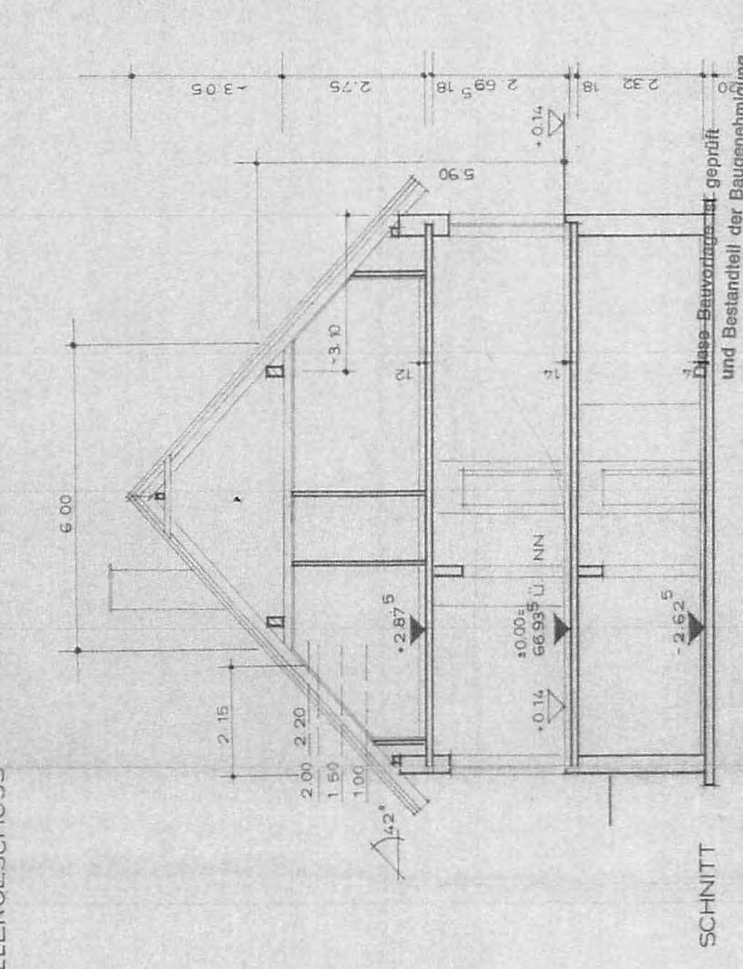 Foto 12 von 16 — Einfamilienhaus, Garage