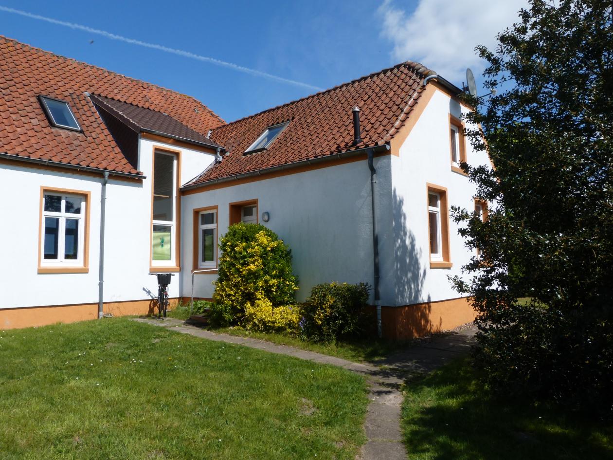 Foto 2 von 3 — Wohn-/Geschäftshaus