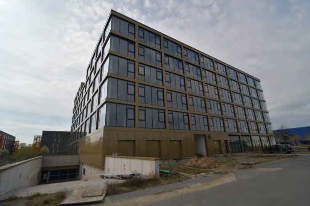 Foto 26 von 33 — gewerblich genutztes Grundstück, 6-geschossiges Bürogebäude