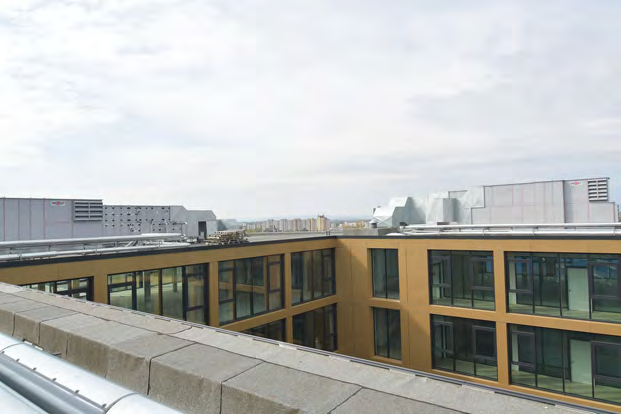 Foto 23 von 33 — gewerblich genutztes Grundstück, 6-geschossiges Bürogebäude