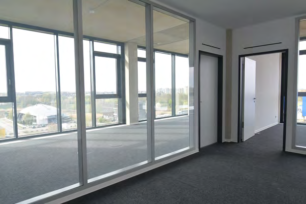 Foto 18 von 33 — gewerblich genutztes Grundstück, 6-geschossiges Bürogebäude