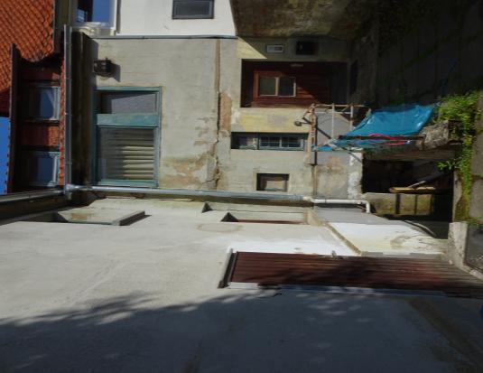 Foto 2 von 4 — Wohn-/Geschäftshaus