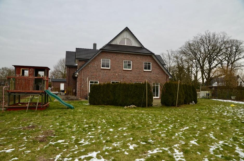 Foto 1 von 2 — Einfamilienhaus