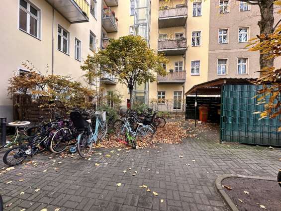 Foto 8 von 13 — Gewerbeeinheit (z.B. Laden, Büro)
