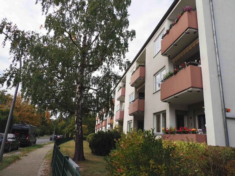 Foto 1 von 16 — Eigentumswohnung (1 bis 2 Zimmer)