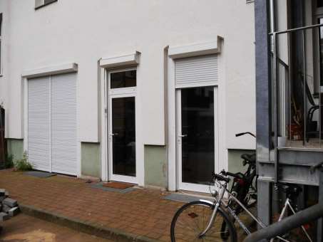 Foto 25 von 32 — Gewerbeeinheit (z.B. Laden, Büro), als Ferienwohnung genutzt