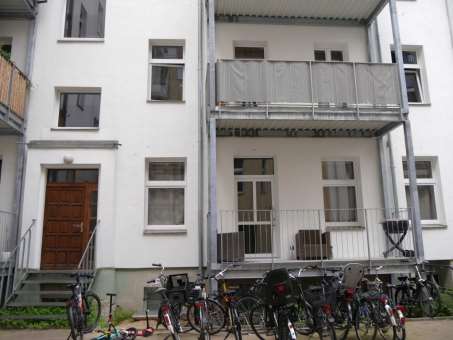 Foto 21 von 32 — Gewerbeeinheit (z.B. Laden, Büro), als Ferienwohnung genutzt