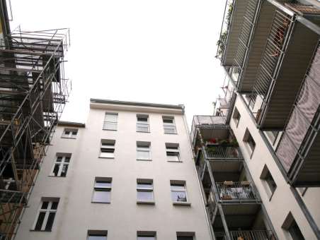 Foto 26 von 32 — Gewerbeeinheit (z.B. Laden, Büro), als Ferienwohnung genutzt
