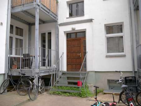 Foto 23 von 32 — Gewerbeeinheit (z.B. Laden, Büro), als Ferienwohnung genutzt