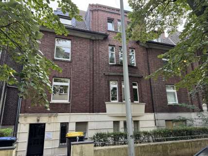 Foto 2 von 13 — Mehrfamilienhaus