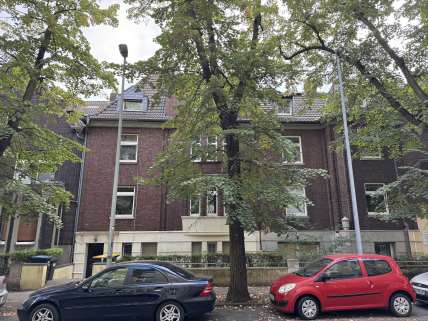 Foto 3 von 13 — Mehrfamilienhaus