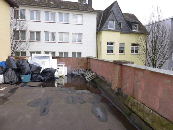 Foto 1 von 5 — Mehrfamilienhaus