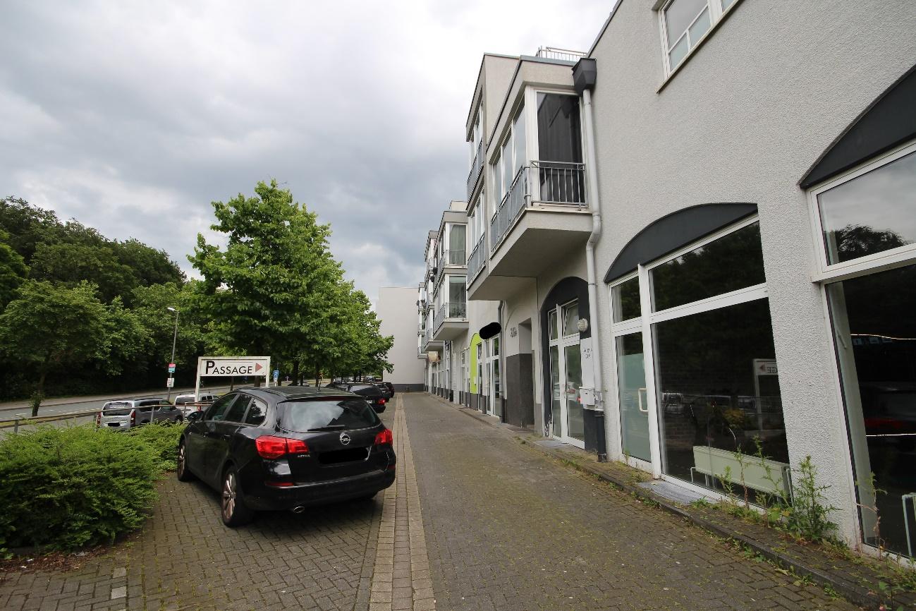 Foto 8 von 9 — Gewerbeeinheit (z.B. Laden, Büro)