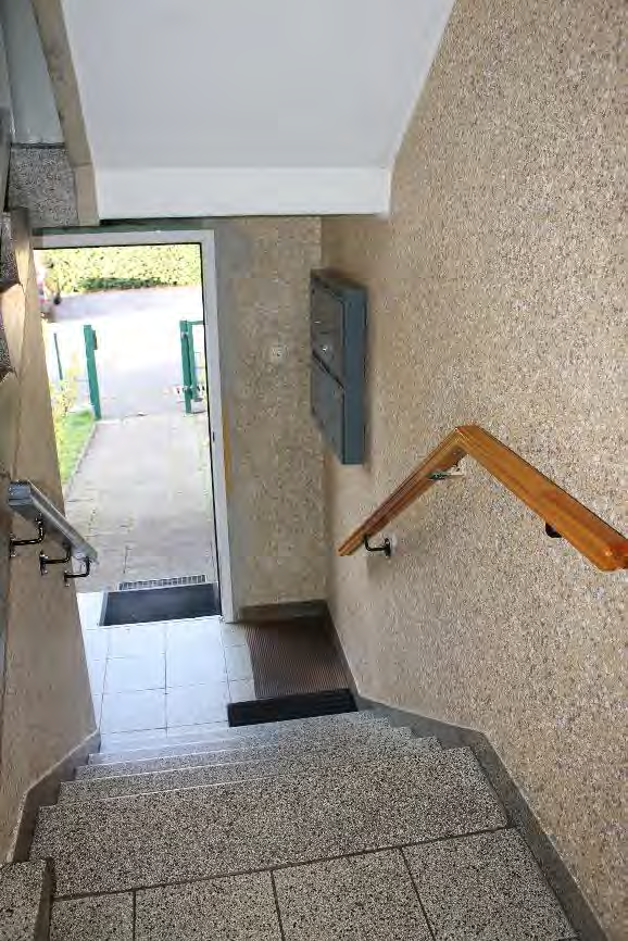 Foto 20 von 78 — Garage, Mehrfamilienhaus