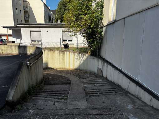 Foto 7 von 23 — Kfz-Stellplatz (Tiefgarage), Eigentumswohnung (3 bis 4 Zimmer)