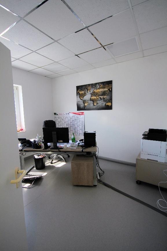 Foto 21 von 23 — Gewerbeeinheit (z.B. Laden, Büro)
