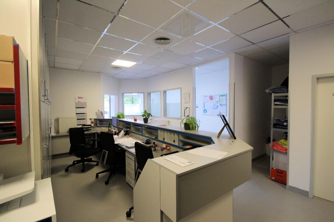 Foto 12 von 23 — Gewerbeeinheit (z.B. Laden, Büro)