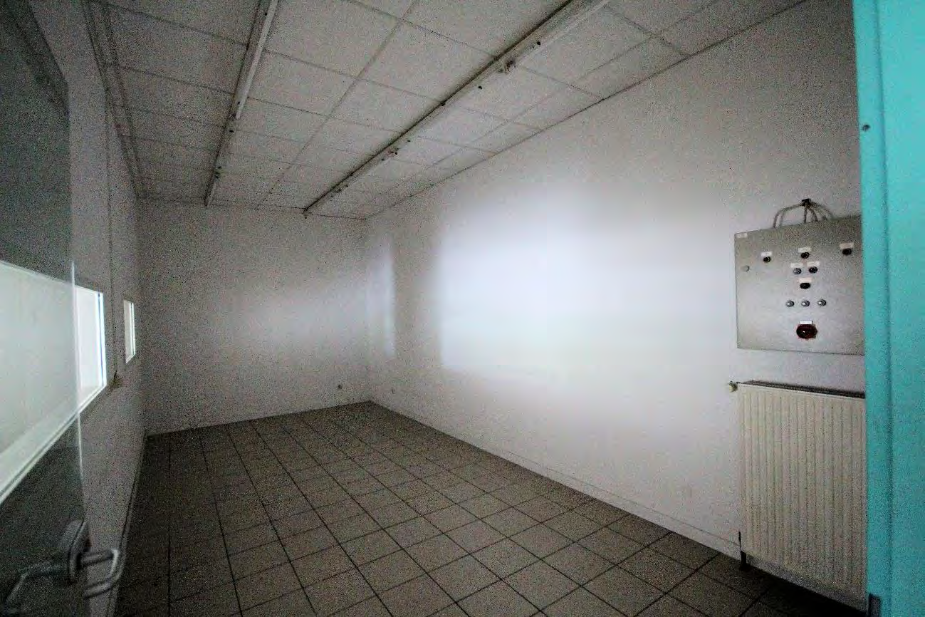 Foto 14 von 19 — Gewerbeeinheit (z.B. Laden, Büro)