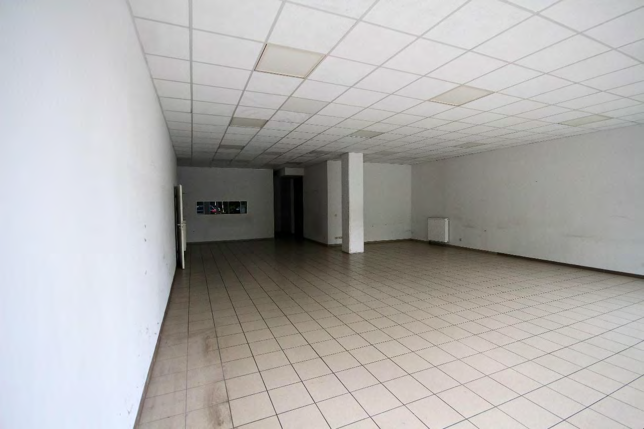 Foto 9 von 19 — Gewerbeeinheit (z.B. Laden, Büro)