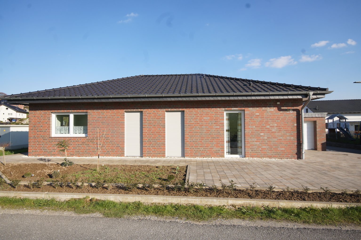 Foto 2 von 5 — Kfz-Stellplatz, Garage, Einfamilienhaus, Erbbaurecht