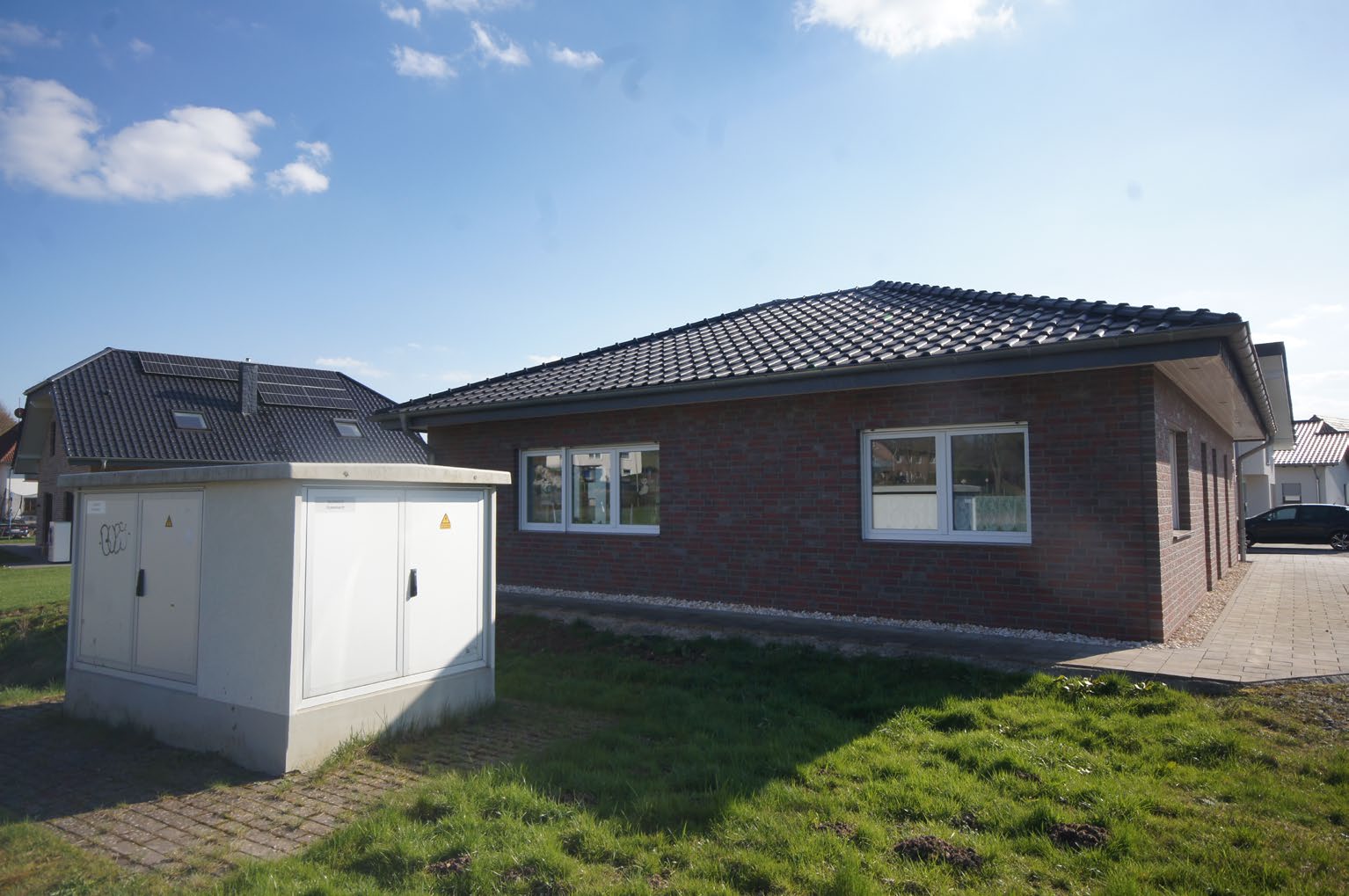 Foto 3 von 5 — Kfz-Stellplatz, Garage, Einfamilienhaus, Erbbaurecht
