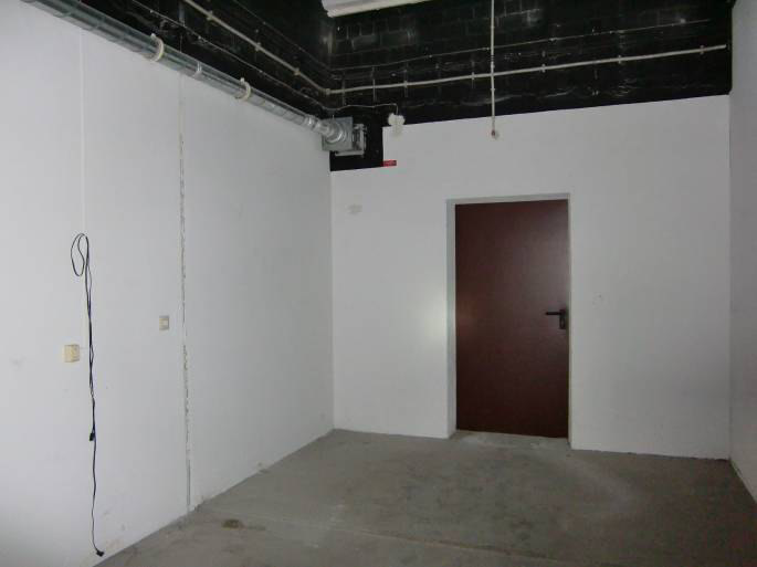 Foto 19 von 29 — Gewerbeeinheit (z.B. Laden, Büro), Gewerbeeinheit (z.B. Laden, Büro), Gewerbeeinheit (z.B. Laden, Büro)