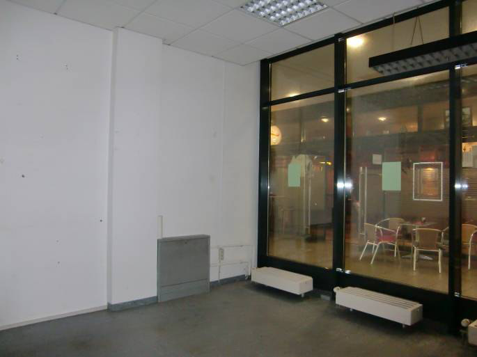 Foto 14 von 29 — Gewerbeeinheit (z.B. Laden, Büro), Gewerbeeinheit (z.B. Laden, Büro), Gewerbeeinheit (z.B. Laden, Büro)