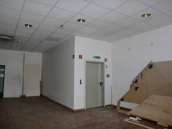 Foto 26 von 29 — Gewerbeeinheit (z.B. Laden, Büro), Gewerbeeinheit (z.B. Laden, Büro), Gewerbeeinheit (z.B. Laden, Büro)