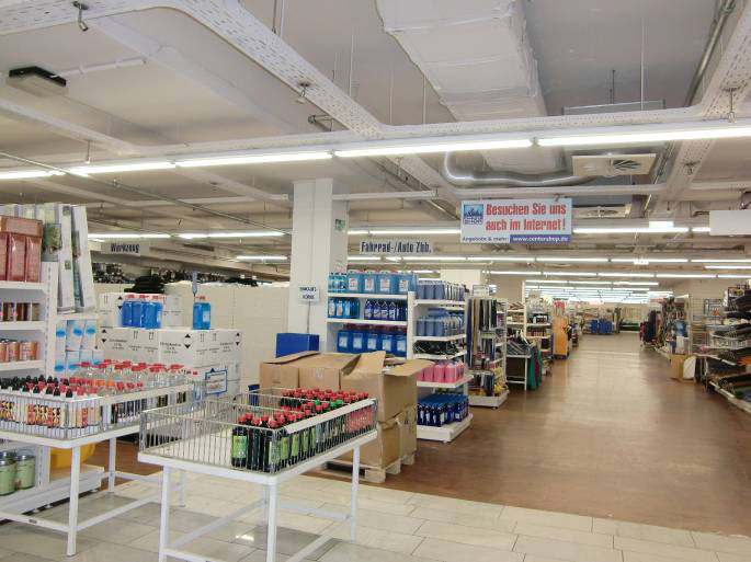 Foto 4 von 29 — Gewerbeeinheit (z.B. Laden, Büro), Gewerbeeinheit (z.B. Laden, Büro), Gewerbeeinheit (z.B. Laden, Büro)