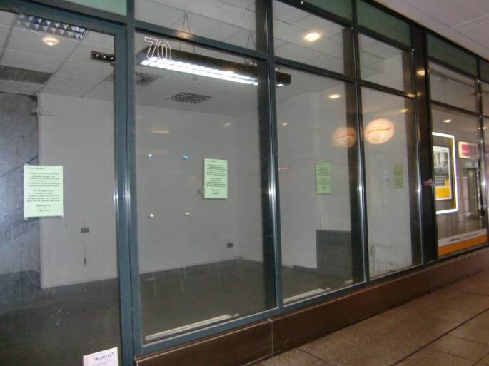 Foto 12 von 29 — Gewerbeeinheit (z.B. Laden, Büro), Gewerbeeinheit (z.B. Laden, Büro), Gewerbeeinheit (z.B. Laden, Büro)