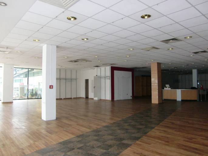Foto 25 von 29 — Gewerbeeinheit (z.B. Laden, Büro), Gewerbeeinheit (z.B. Laden, Büro), Gewerbeeinheit (z.B. Laden, Büro)