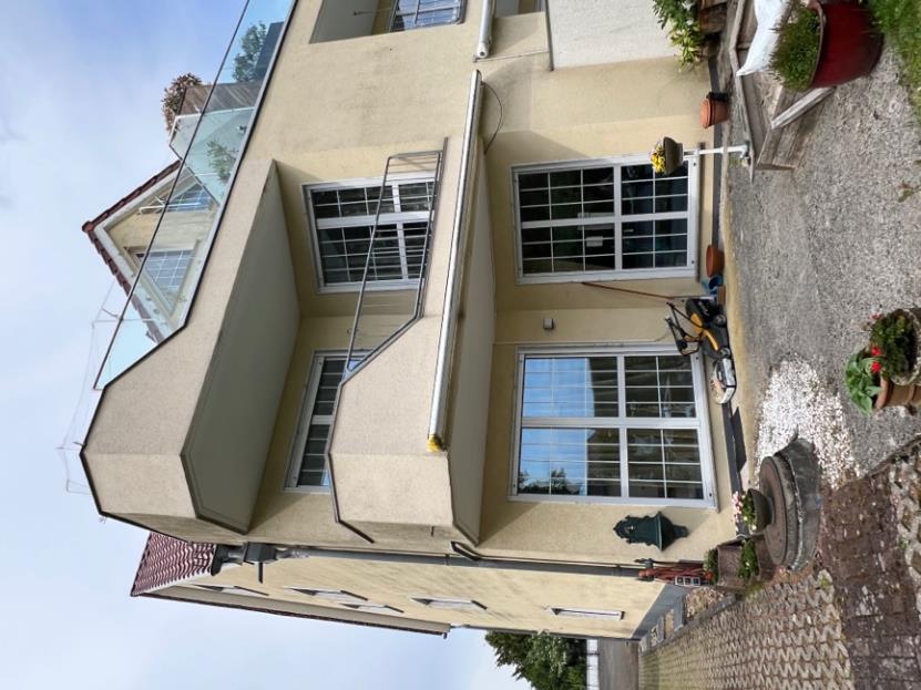 Foto 5 von 9 — Kfz-Stellplatz, Eigentumswohnung (3 bis 4 Zimmer), Sondernutzungsrecht Garten