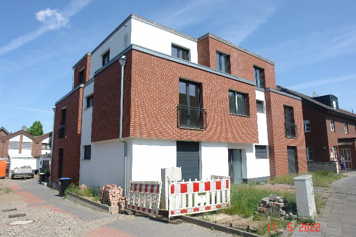 Foto 4 von 15 — Eigentumswohnung (3 bis 4 Zimmer), Kfz-Stellplatz (Tiefgarage), Eigentumswohnung (3 bis 4 Zimmer), Eigentumswohnung (1 bis 2 Zimmer), Kfz-Stellplatz (Tiefgarage), Kfz-Stellplatz (Tiefgarage), Kfz-Stellplatz (Tiefgarage), Eigentumswohnung (3 bis 4 Zimmer)