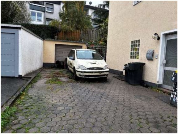 Foto 5 von 8 — Mehrfamilienhaus