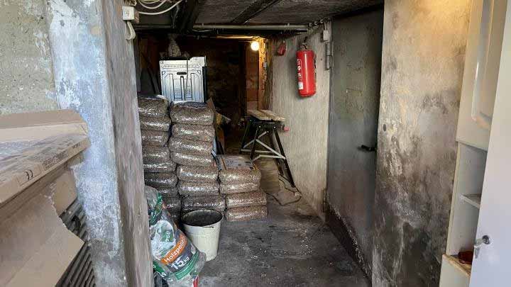 Foto 8 von 11 — Zweifamilienhaus, Zweifamilienhaus mit Garage