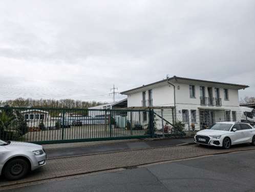 Foto 2 von 7 — Wohn-/Geschäftshaus