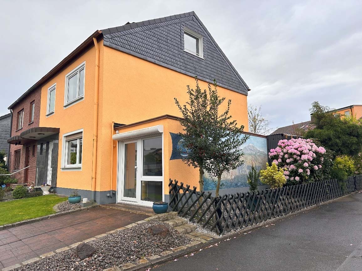 Foto 5 von 10 — Garage, Doppelhaushälfte