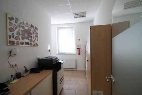 Foto 41 von 78 — Gewerbeeinheit (z.B. Laden, Büro)