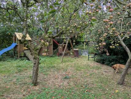 Foto 9 von 13 — Zweifamilienhaus, Garage