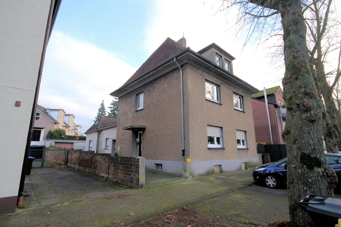Foto 9 von 12 — Mehrfamilienhaus, Garage, Dreifamilienhaus mit Doppelgarage