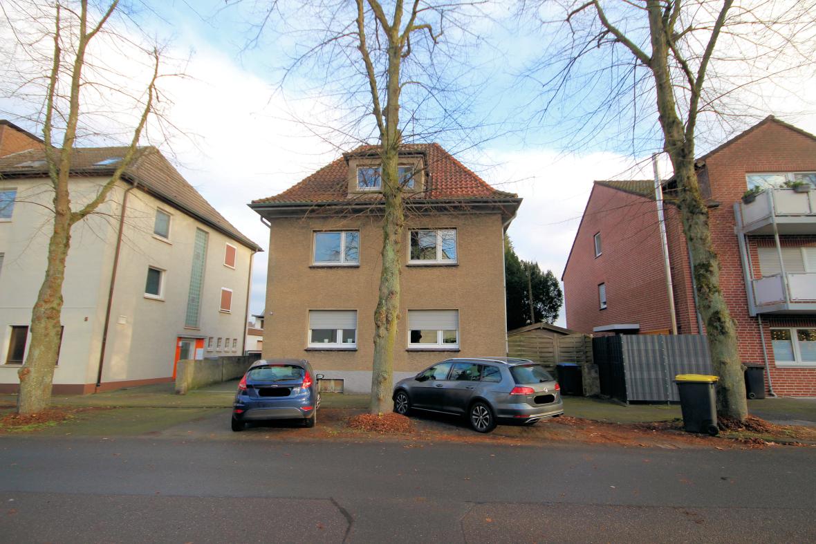 Foto 7 von 12 — Mehrfamilienhaus, Garage, Dreifamilienhaus mit Doppelgarage