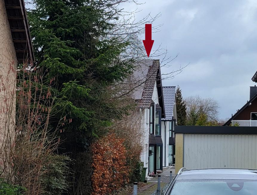 Foto 1 von 9 — Garage, Doppelhaushälfte