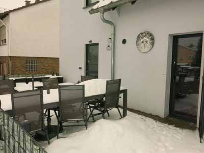 Foto 7 von 17 — Kfz-Stellplatz, Einfamilienhaus, Einfamilienhaus mit Carport und Abstellraum