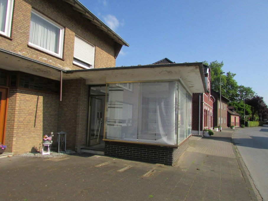 Foto 4 von 9 — Gewerbeeinheit (z.B. Laden, Büro), Eigentumswohnung im Ober- und Dachgeschoss