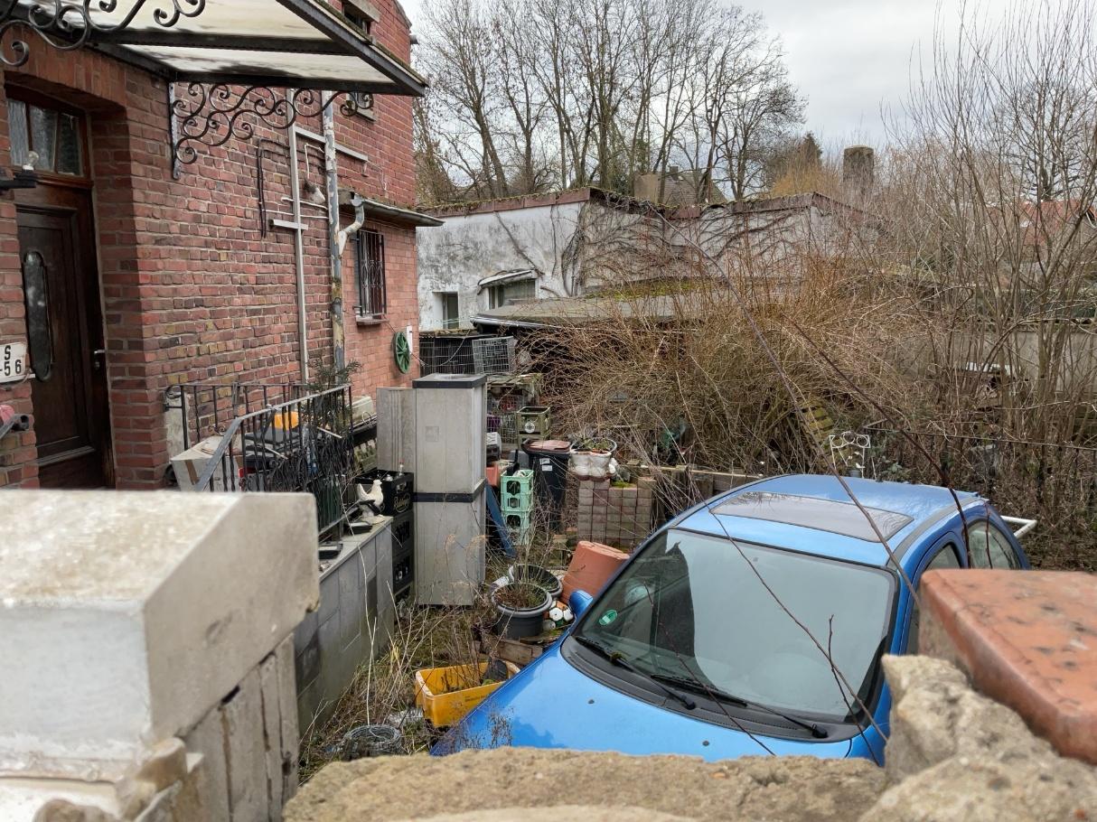 Foto 10 von 13 — Doppelhaushälfte, Carport und Anbau